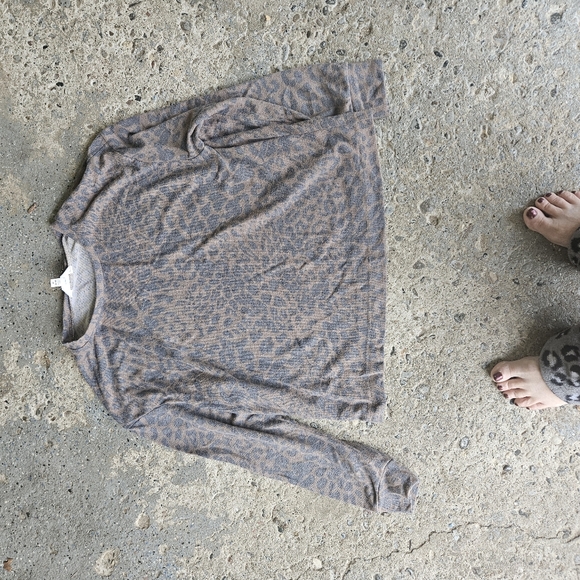 Time and Tru Animal Print Top - Picture 1 of 3